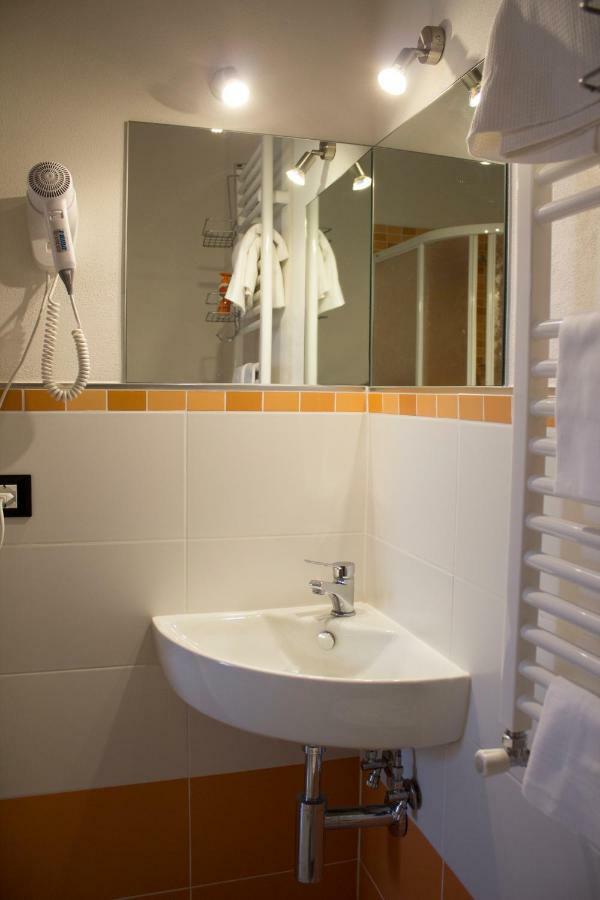 フォッローニカ La Casa Di Bianca Bed & Breakfast エクステリア 写真